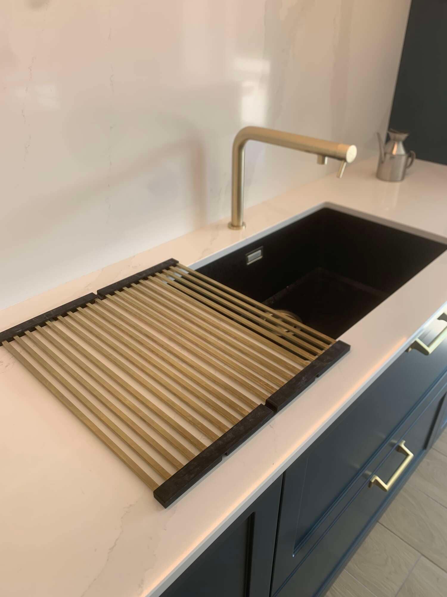 Égouttoir intégré dans évier de cuisine sur mesure à Vitré